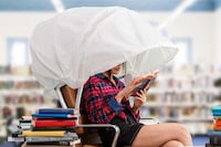 Cocoon-Like Workstation Hoods Image 3