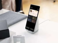 Self-Cooling Smartphone Stands Image 1