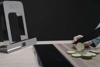 Display-Equipped Cutting Boards Image 2