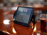 Portable Gaming Console Screens Image 6