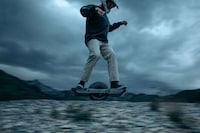 Long-Range Single-Wheeled Scooters Image 4