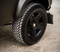 Custom-Modified Off-Road SUVs Image 6