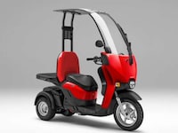 Canopy-Covered Cargo Scooters Image 2