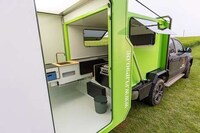 Rotating Truck Campers Image 4