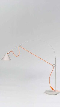 Minimal Elongated Lamps Image 3