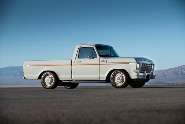 High-Powered Electric Pick-Up Trucks Image 2