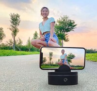 AI-Powered Smartphone Photography Docks Image 3