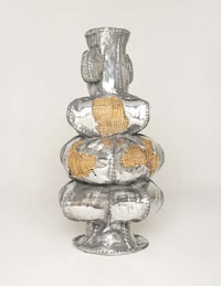 Fantasy Sculptural Furniture Pieces Image 5