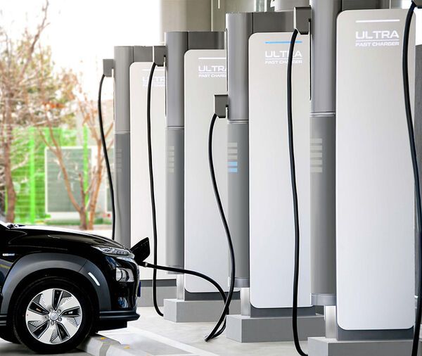 Scalable EV Charging Stations : E-Pit Ultra Fast Charging Station