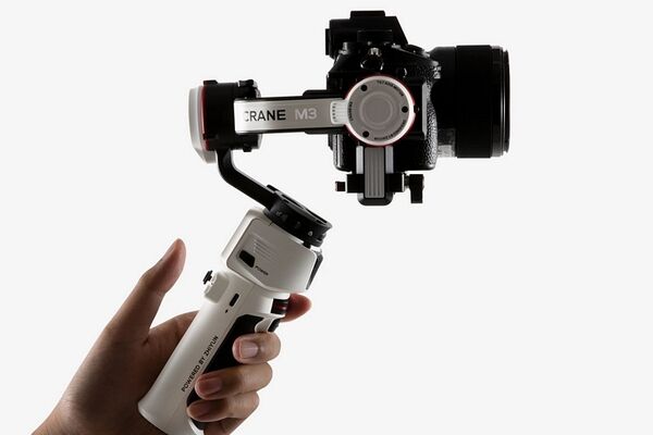 Omni-Compatible Handheld Gimbals Image 2