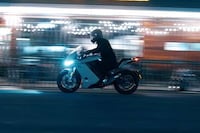Electronically Upgradeable Motorcycles Image 7
