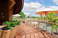 Floating Eco-Tourist Hotels Image 6