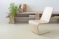 Gravity-Defying Chairs Image 3