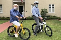 Ultra-Compact Commuter Electric Bikes Image 3
