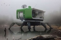 Mechanical Legged Mobile Homes