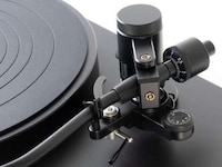 Hefty Direct-Drive Turntables Image 2
