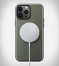 Sporty NFC-Enabled Smartphone Cases Image 2