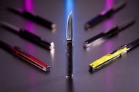 Carbon Fiber Folding Knives Image 1