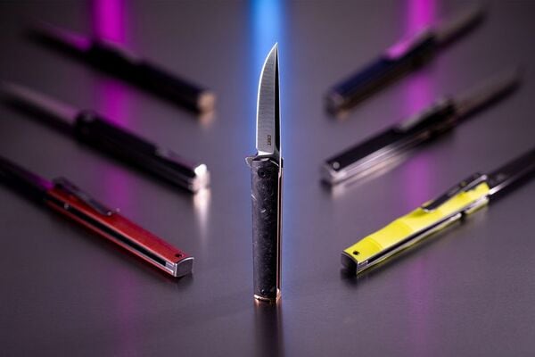 Carbon Fiber Folding Knives