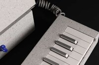 Interactive Display-Equipped Synthesizers Image 4