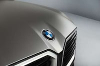 Futuristic Hybrid SUVs Image 8