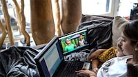 Sliding Laptop Display Extenders Image 1