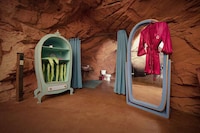Mountainous Holiday Book Accommodations Image 4