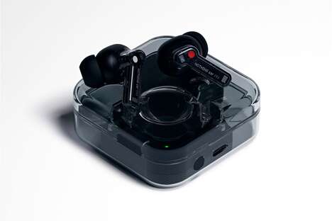All-Black Carbon Neutral Earphones