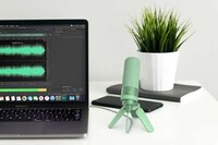 Portable Podcaster Microphones Image 8