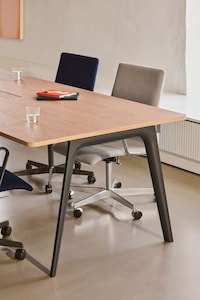 Multipurpose Adaptable Office Tables Image 2