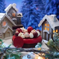 High-End Holiday Desserts Image 8
