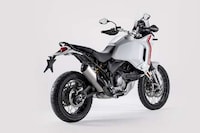 Desert-Ready Dirt Bikes Image 3