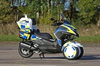 Hybridized Police Scooters Image 3