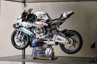 Hyper-Detailed Motorbike Models Image 2