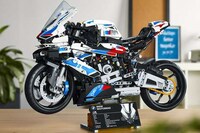 Hyper-Detailed Motorbike Models Image 8