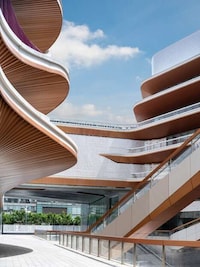 Semi-Enclosed Commercial Complexes Image 6