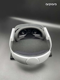 Ultra-Clear VR Headsets Image 6