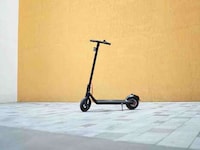 Collapsible Lightweight Commuter Scooters Image 5