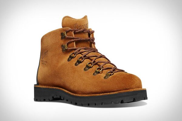 Heritage-Inspired Hiking Boots : Danner Mountain Light Wallowa Boot