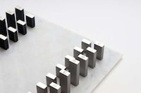 Minimalist Monolithic Chess Sets Image 3