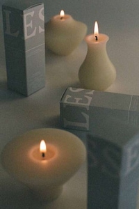 Curvaceous Handmade Candles Image 1