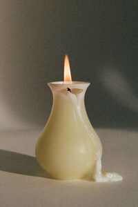 Curvaceous Handmade Candles Image 3