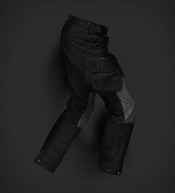 Stretching Tactical Explorer Pants : Relwen M-51 Commando Cargo Pants