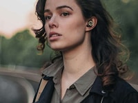 Chic Sound Isolation Earbuds Image 4