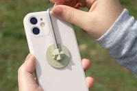Hex Wrench Smartphone Stands Image 2
