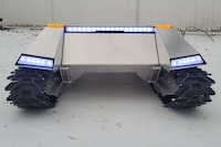 Angular Remote-Controlled Tanks Image 4