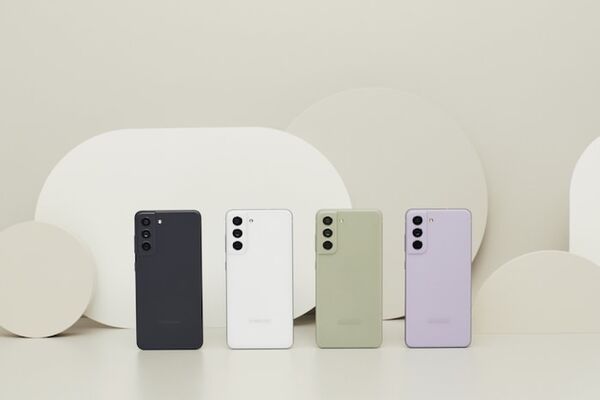Robust Power-Sharing Smartphones