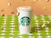 Pistachio-Infused Coffee Lattes Image 1