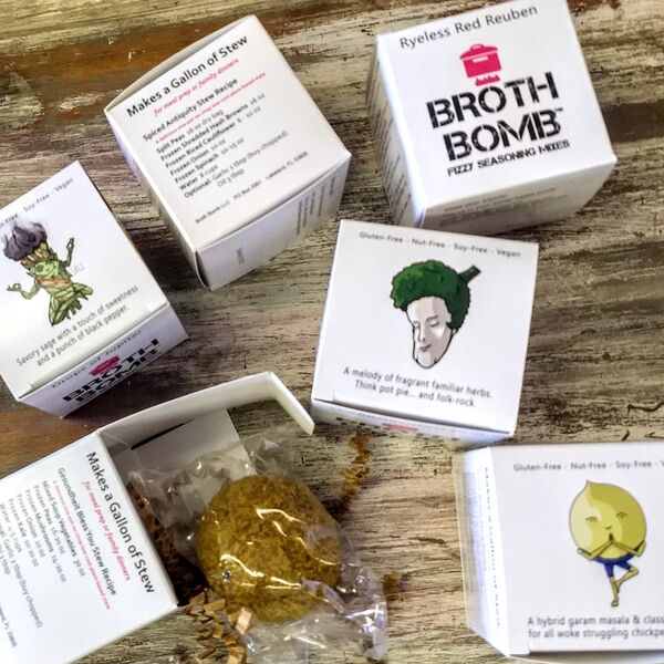 Fizzing Broth Bombs