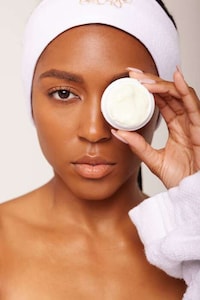 Ethically-Sourced Skincare Lines Image 7